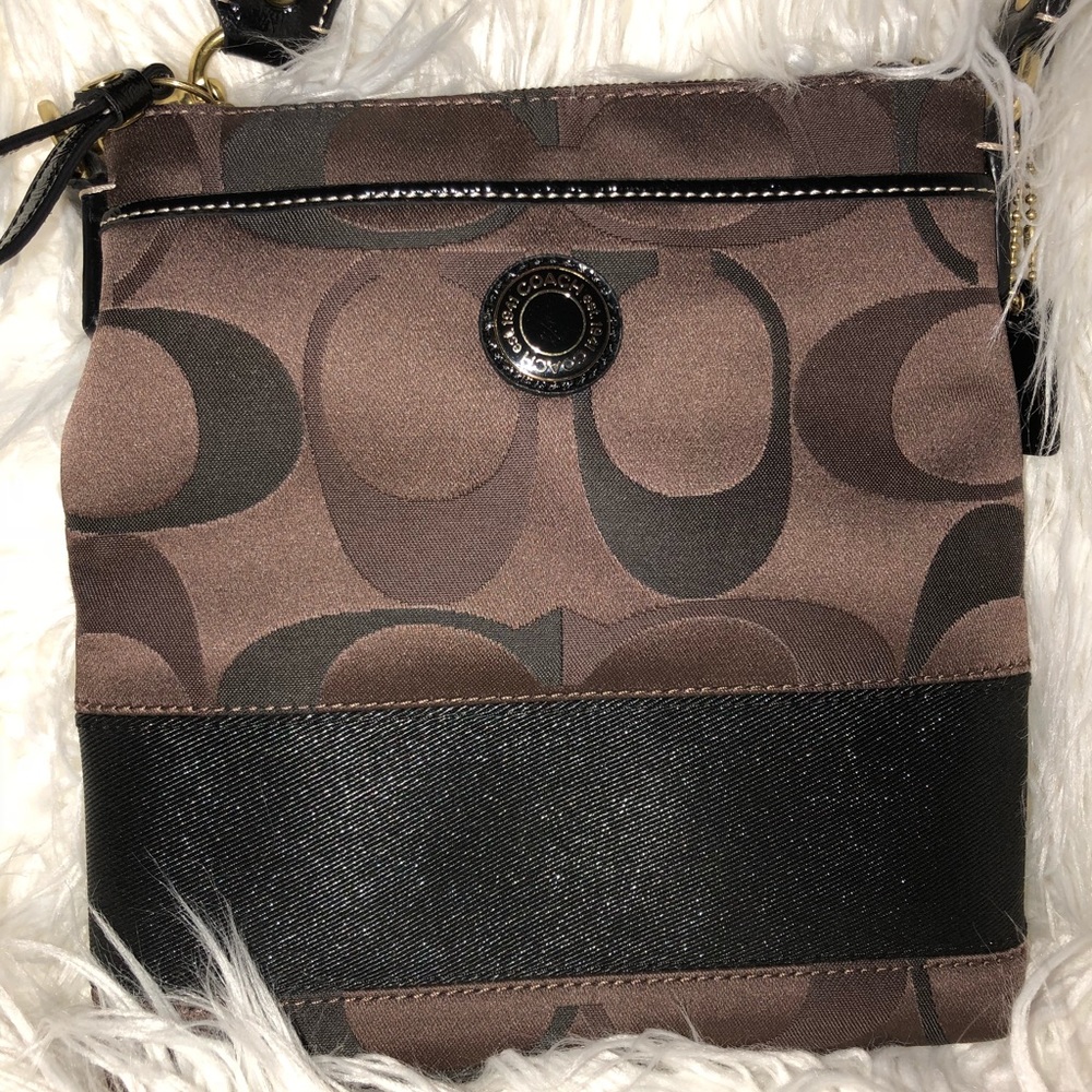 Authentic coach cross body bag